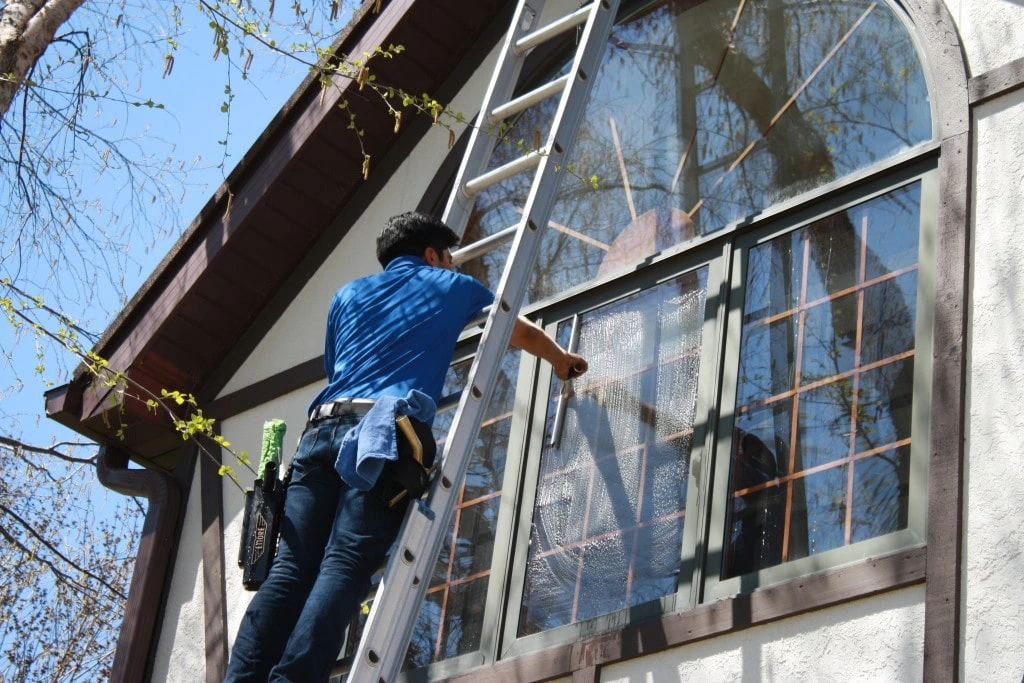 Villa Window Cleaning Dubai-min